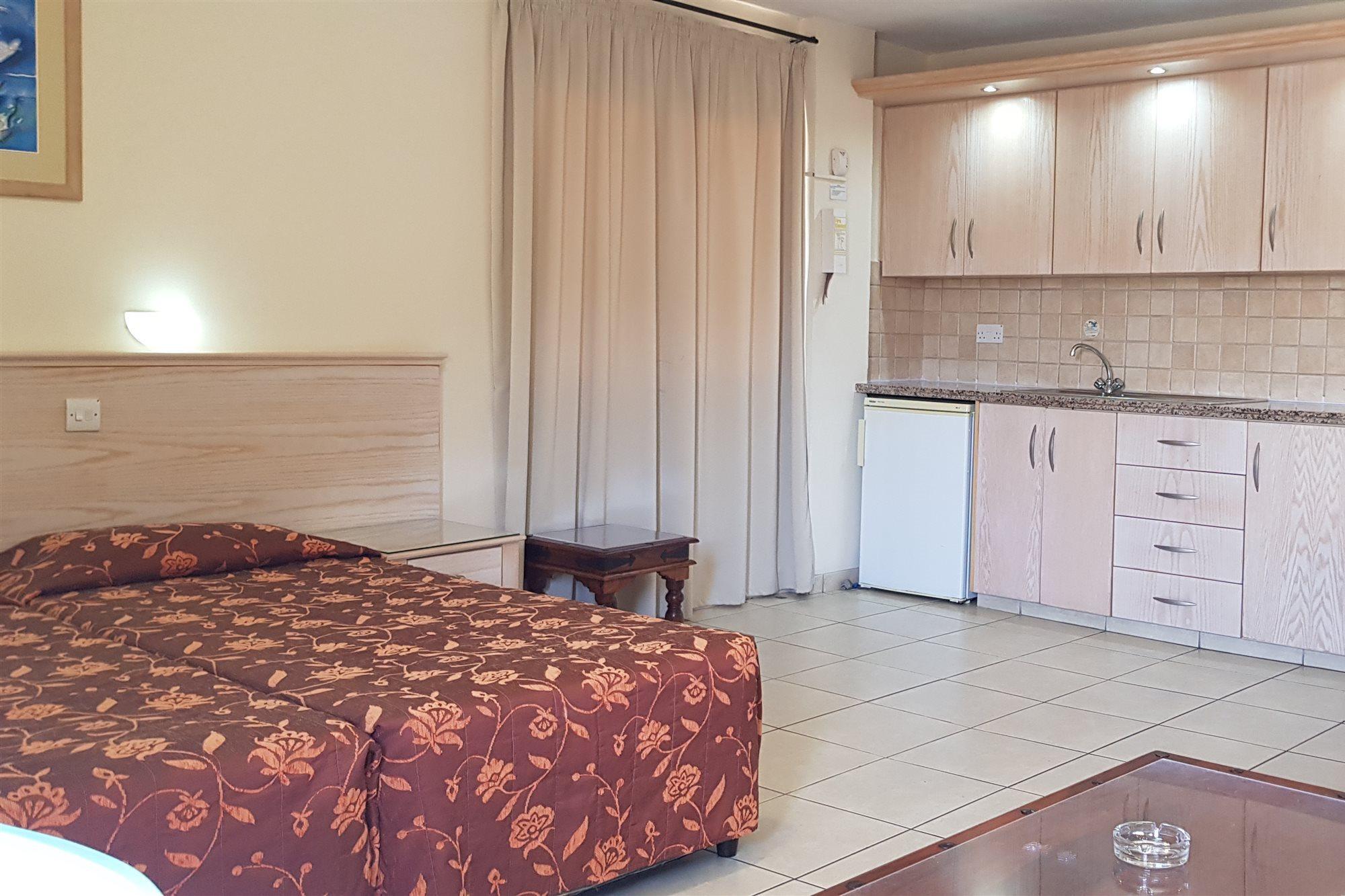 Senator Hotel Apartments - Adults Only Agia Napa Buitenkant foto