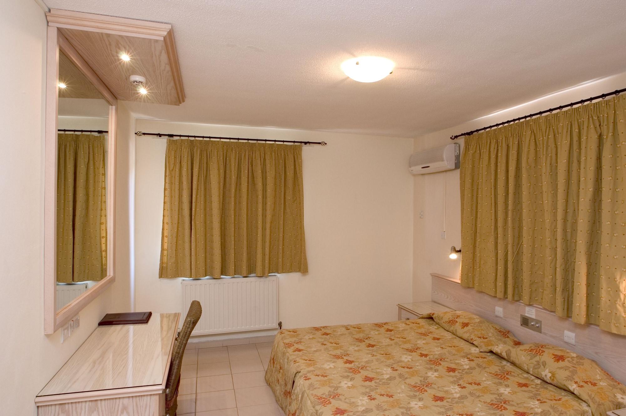 Senator Hotel Apartments - Adults Only Agia Napa Buitenkant foto