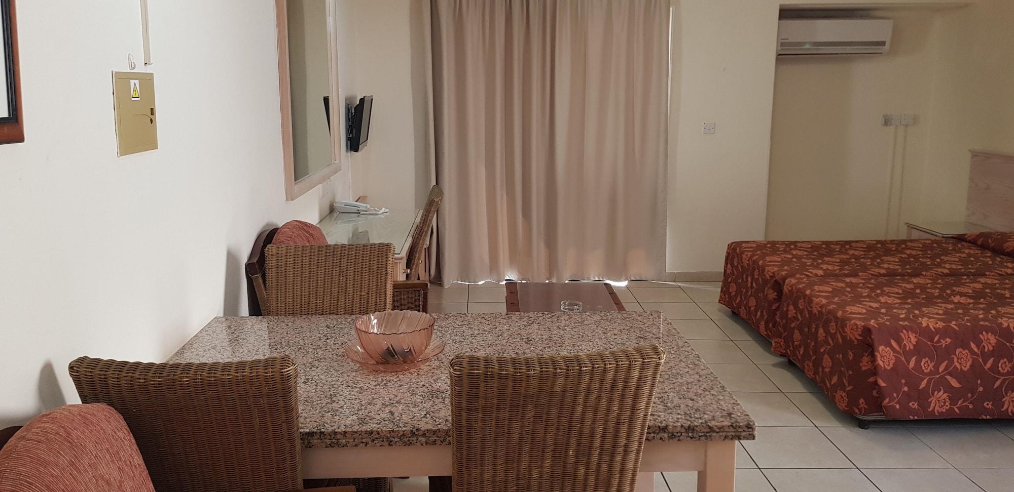 Senator Hotel Apartments - Adults Only Agia Napa Buitenkant foto