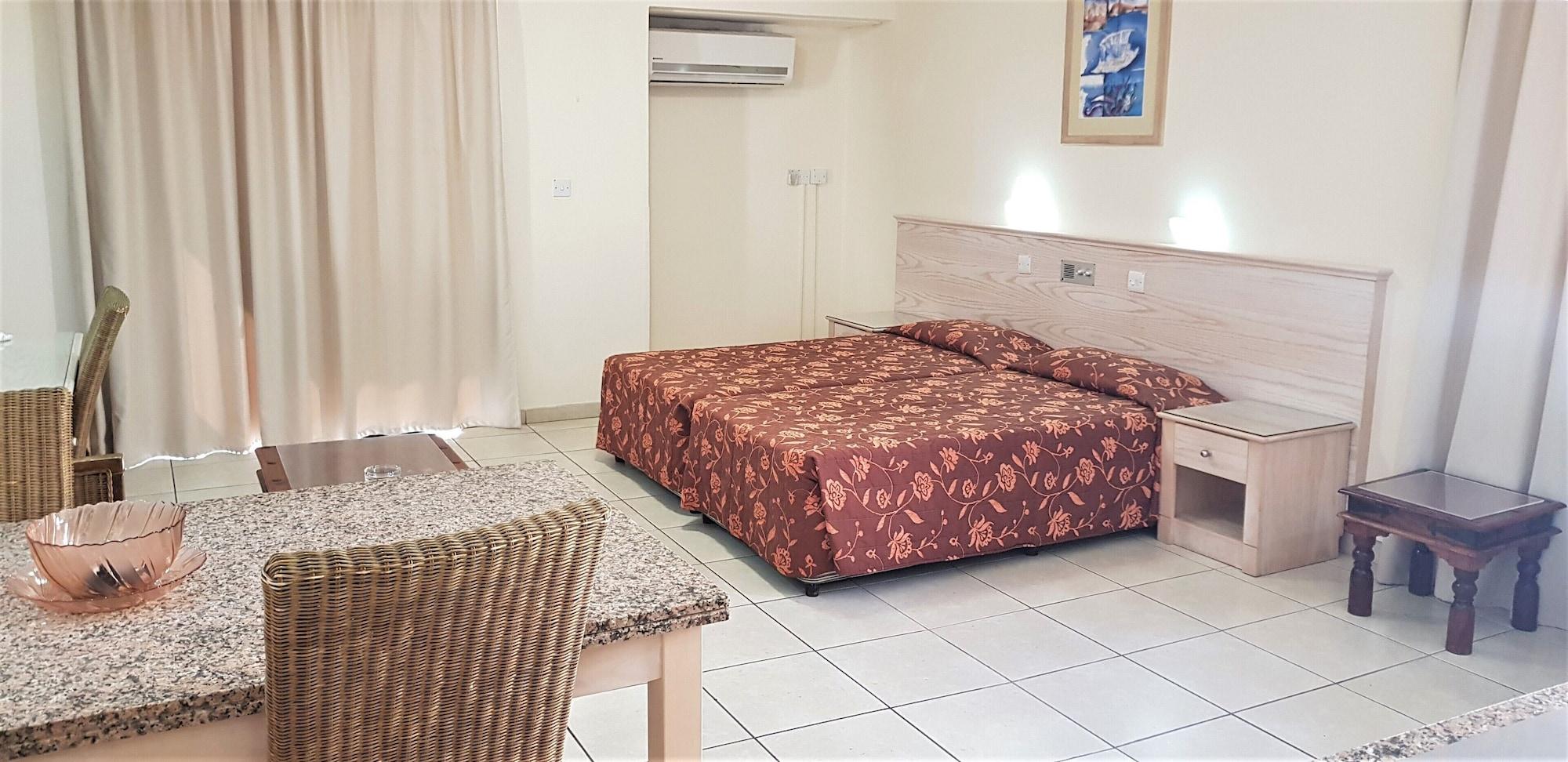 Senator Hotel Apartments - Adults Only Agia Napa Buitenkant foto