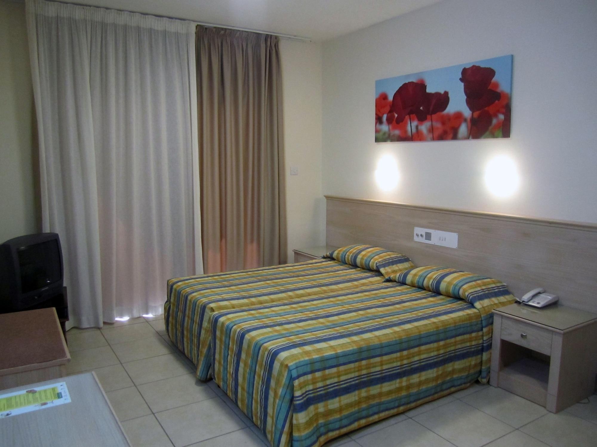 Senator Hotel Apartments - Adults Only Agia Napa Buitenkant foto