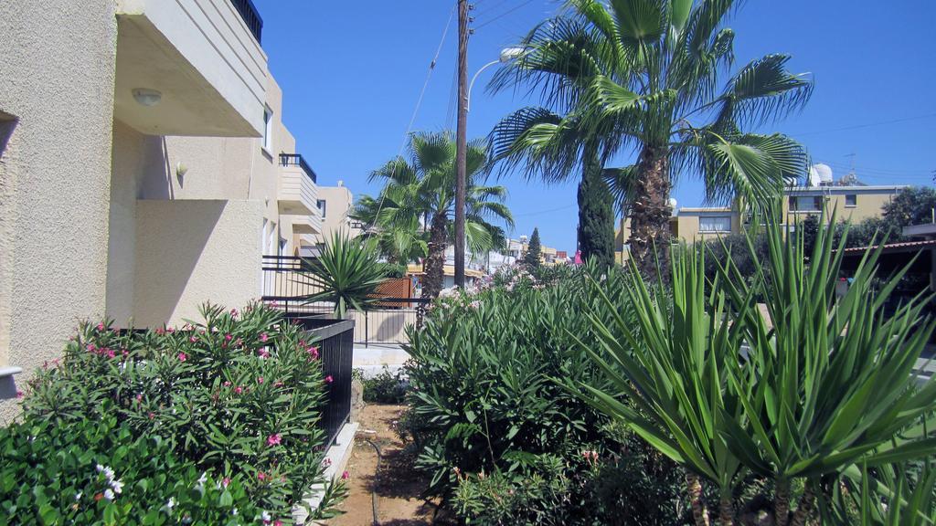 Senator Hotel Apartments - Adults Only Agia Napa Buitenkant foto