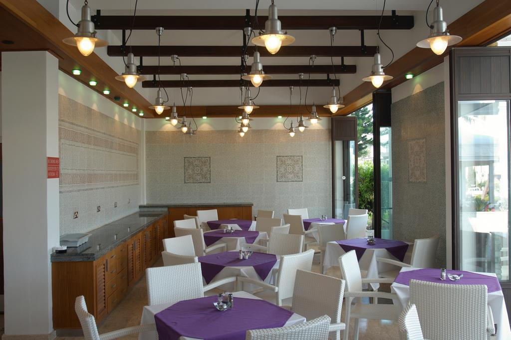 Senator Hotel Apartments - Adults Only Agia Napa Buitenkant foto